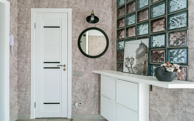 Апартаменты MyHomeYourHome на Переведенской д4 к1