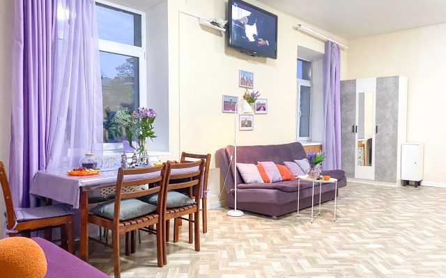 Happiness Live in the center of Sevastopol Apartment