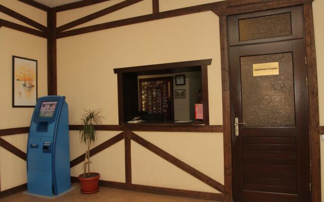 Griffon Hotel