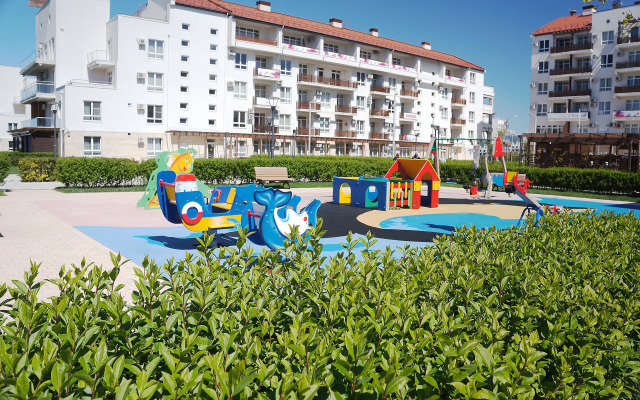 S Vidom Na More - Navy Flat