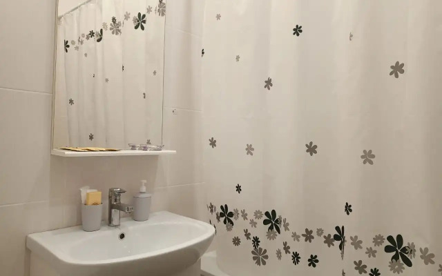 Uyutnaya Atmosfera Na Yeremenko Flat