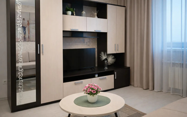 Apartamenty na Gagarina 82a do 4 Cel Patnica Set' Posutocnyh Kvartir