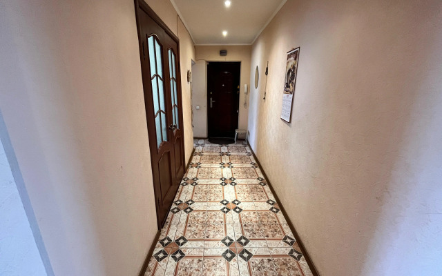 Ryadom s TTs Saturn Apartments