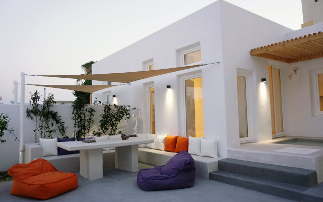 Thiro Santorini Villas Apartments