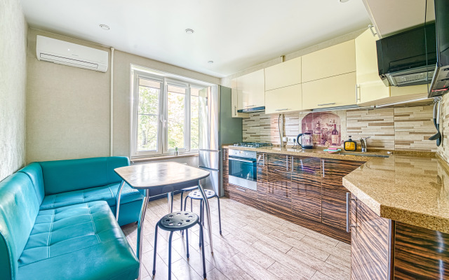 Semeynye Rimskaya Flat