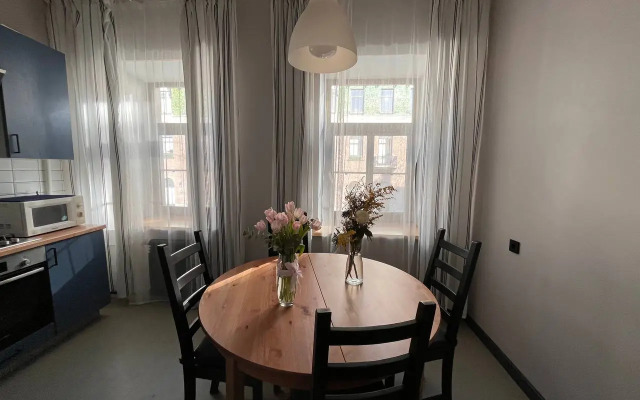 Квартира Уютная Двухкомнатная в Центре Города