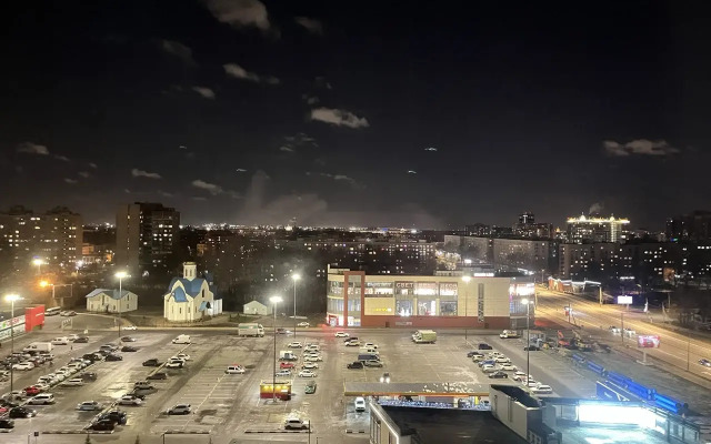 U Metro Ladozhskaya Flat
