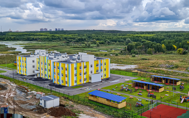 Evro Tryoshka Na Universitetskoy Naberezhnoy Flat