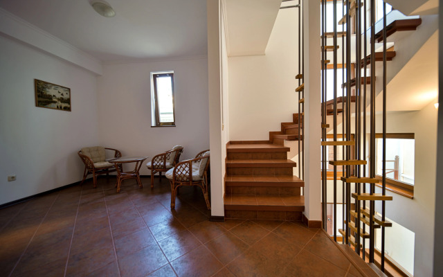 Solnechnyij Guest House