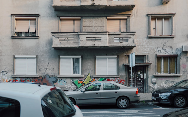 Radio Belgrade Flat