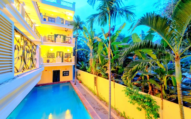 Golden Banana Residence Hotel