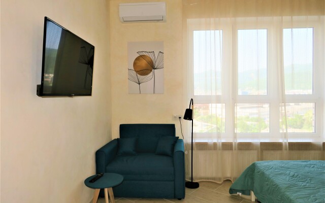 Semeynye Tryokhkomnatnye Na Solnechnoy Apartments