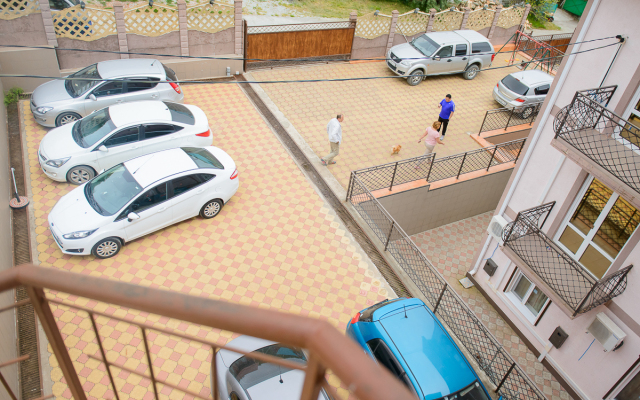 Bereginya Guest House