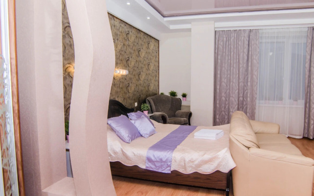 Апартаменты с Видом на Город на площади МОПРа