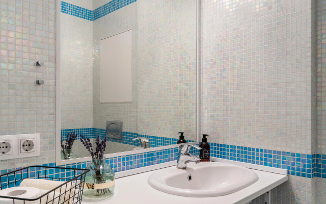 Квартира Трехкомнатная у парка 300-летия с кондиционером