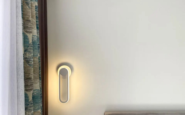 Апартаменты-студия 30 кв.м. с кроватью и балконом, 15 этаж