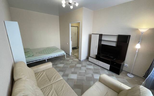 Yasny Bereg 3, 5 etazh Flat