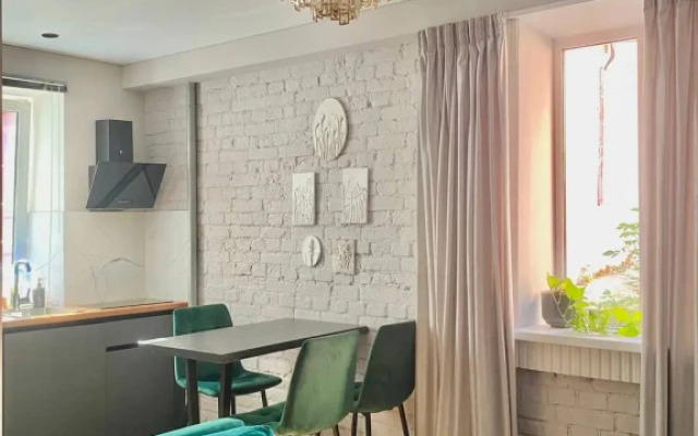 Paradeaparts na Pervomayskoy 13A 1 Apartments