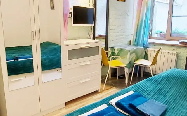 Студии у Эрмитажа с кодовым доступом и отдельным входом