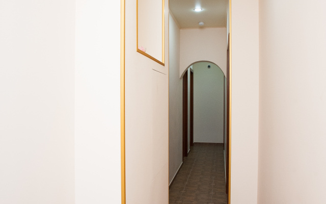 Den I Noch Hotel na Akademicheskoy