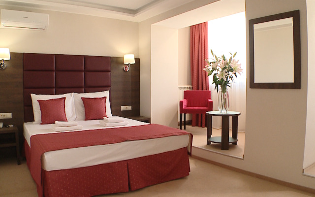 Hotel Milot