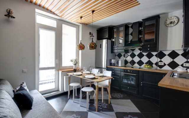 Апартаменты MyhomeYourhome на Кременчугской 9/1