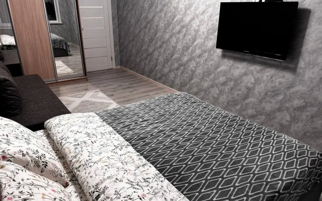 Квартира на левом берегу у ДК Кирова