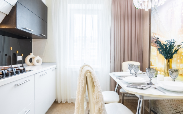 Апартаменты трехкомнатные на Меридианной