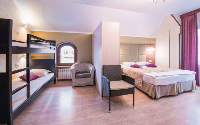 Argo Hotel