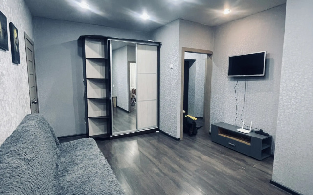 Квартира 2-к Макаренко 24