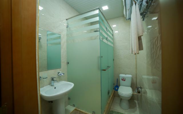 Rayhon Hotel