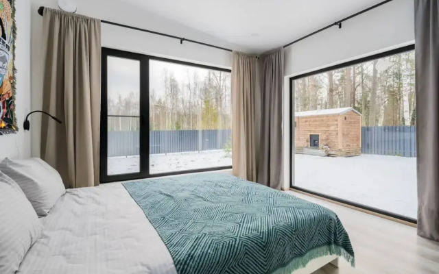 Частный дом Дом в сосновом лесу