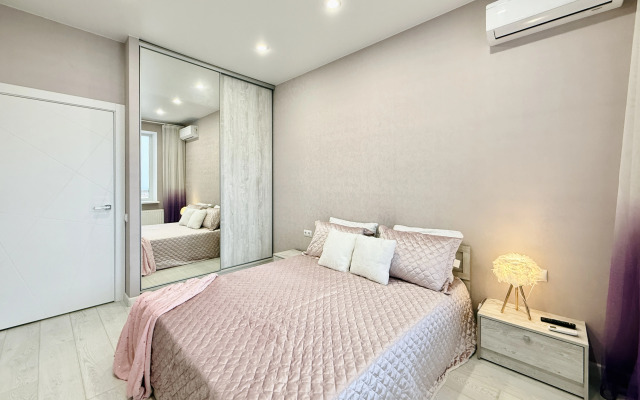 Shikarnaya S Neveroyatnym Vidom Na Volgu I Gorod Flat
