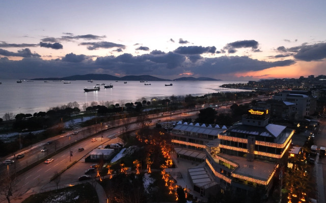 Destiny Marine Deluxe Hotel