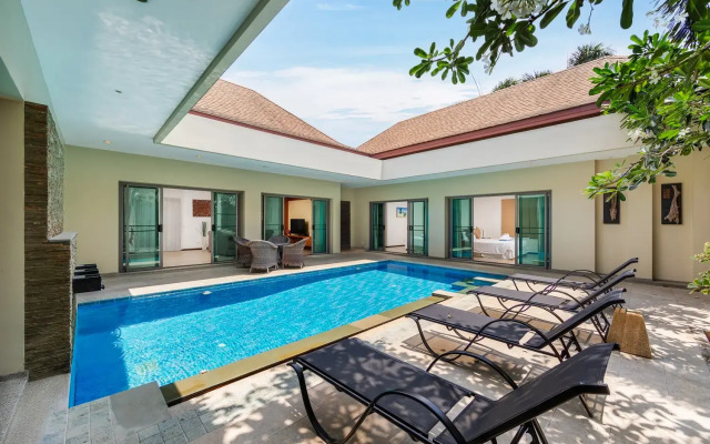 Вилла Nai Harn Pool Villa Bond