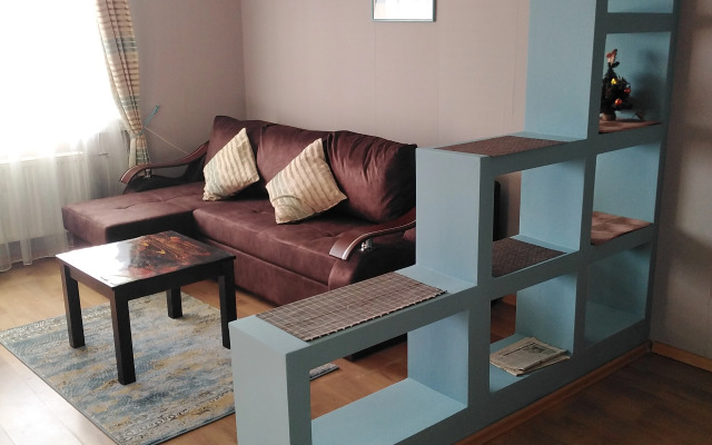 Uyutnaya Blizko K Tsentru Flat