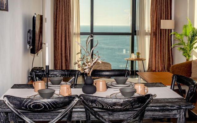 Ocean Breeze Retreat - honeymoon sea view resort Apartments