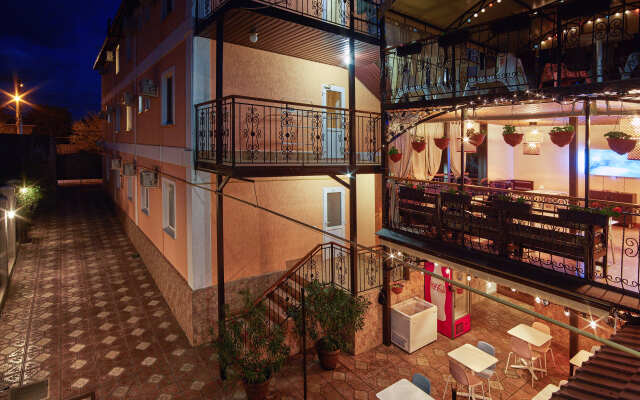 Hotel Chernomorskiy Bereg
