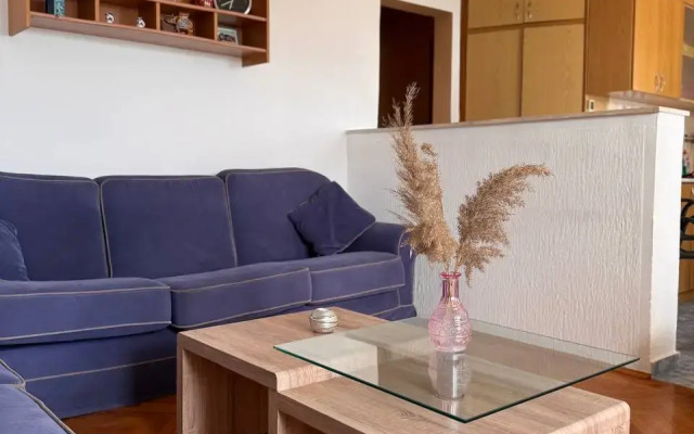Anora Hotel