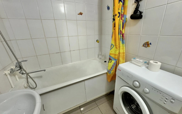 U DK Metallurgov. Barbaris One-room Apartments