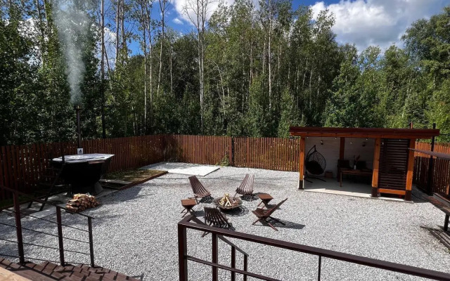 Частный дом в Стиле A-Frame на Берегу Озера