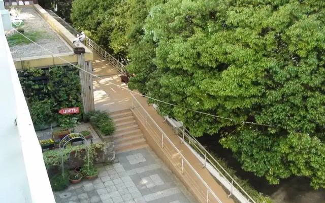 Svetlana-Tsentr s vidom na more i vostok Apartaments