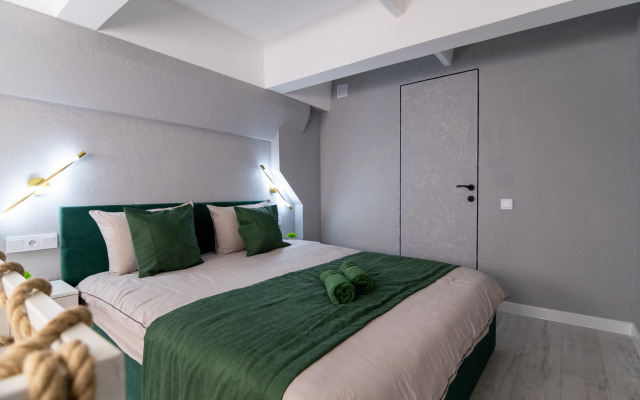 Квартира Hedonism двухэтажная на Московской 34