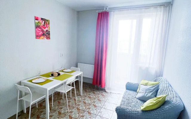 Flat Na Ulitse Novo-Aleksandrovskaya 14