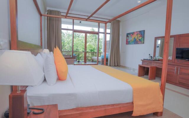 Breeze Pasikudah Resort Hotel