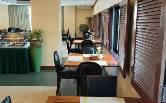 Курортный отель Mike Beach Resort Pattaya - SHA