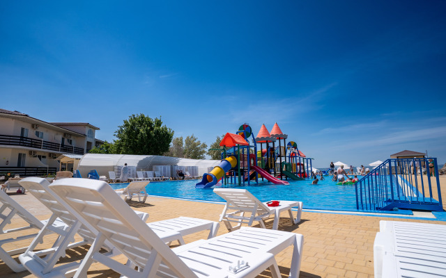 Семейный отель АзовЛенд