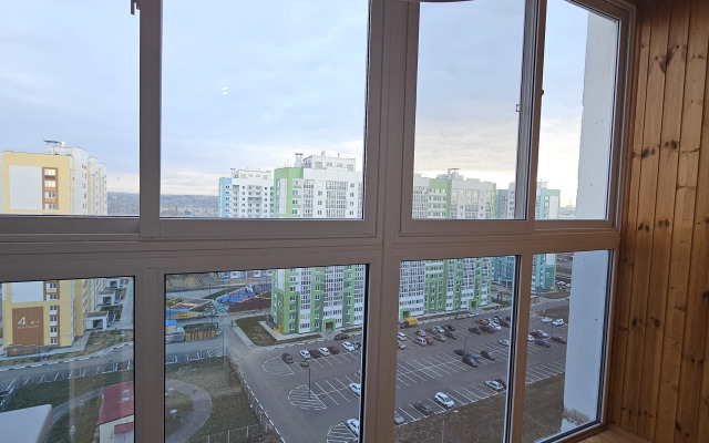 Trekhkomnatnye Na Yemlyutina Flat