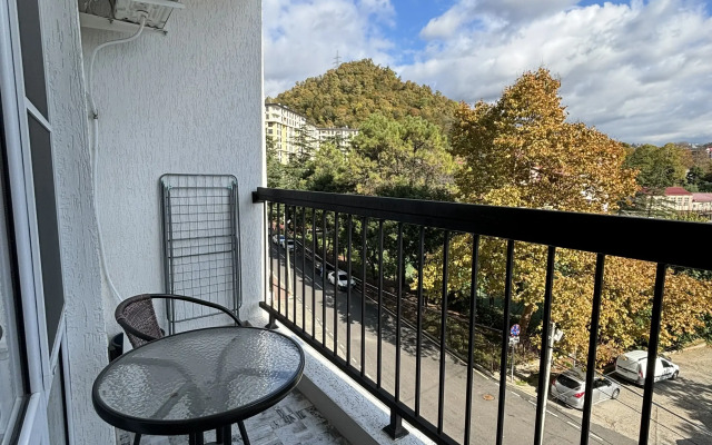 Studiya 28 Na Ulitse Gaydara 22 Flat
