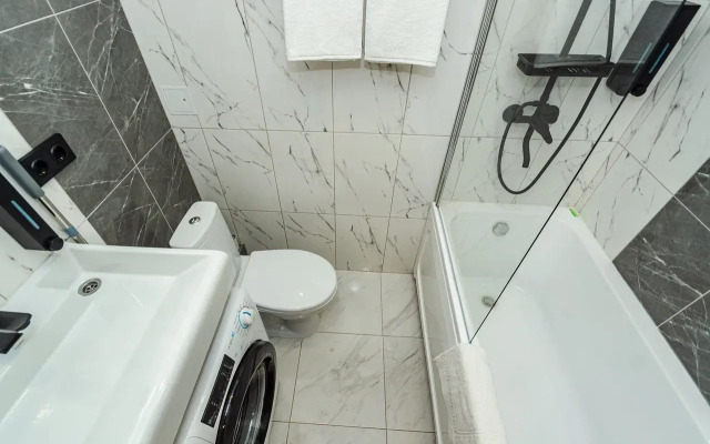 Studiya Lenina 46 Na 15 Etazhe (639) Flat